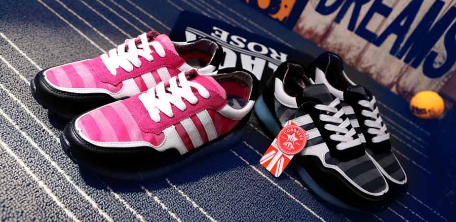 Women's stripe pattern canvas sport shoe sneakers