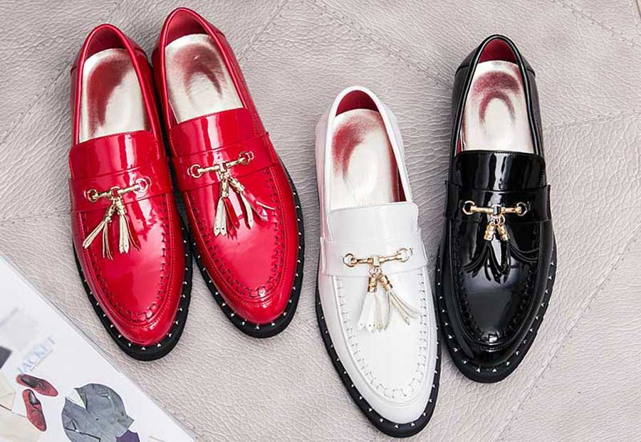 Men's tassel buckle patent slip on dress shoes