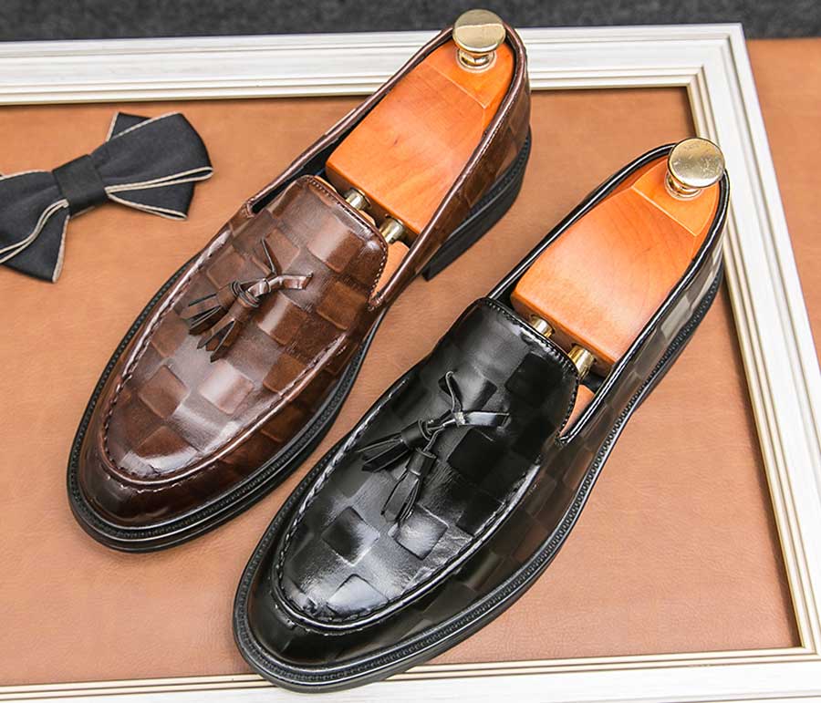 Men's retro check pattern tassel slip on dress shoes