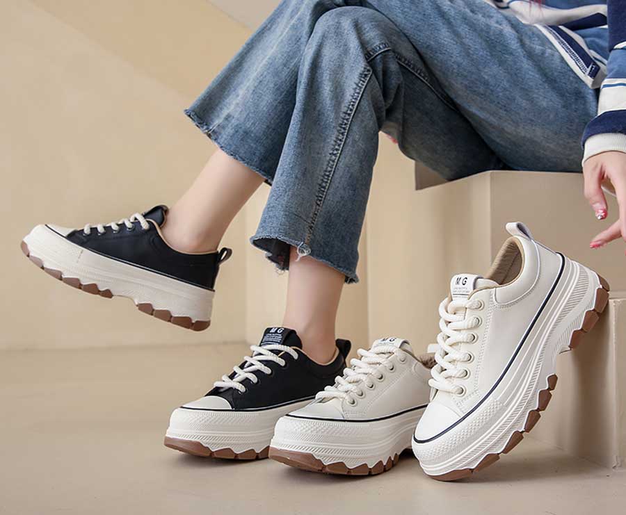 Women's label print thick sole casual shoe sneakers